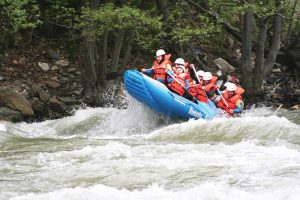 Read more about the article Accident pe râul Jiu: Cel puțin un mort