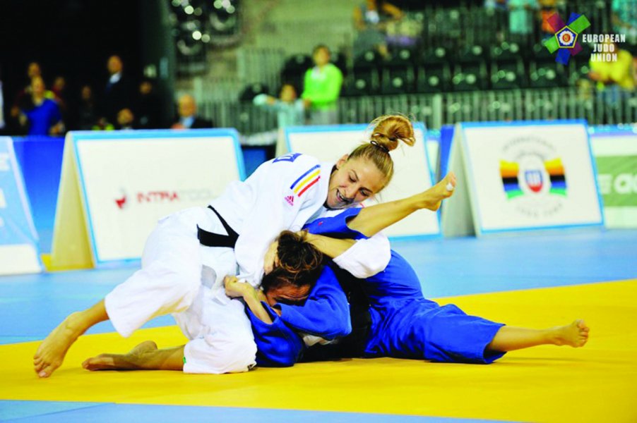 Read more about the article Judo: Sportivi deveni, medaliați la Sibiu