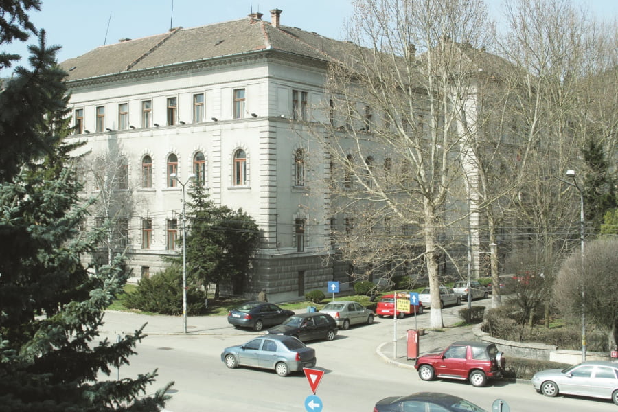 Read more about the article Clădirea Tribunalului Hunedoara prinsă într-un program de modernizare