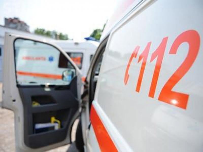 Read more about the article Hunedoara: Un pieton care traversa regulamentar strada a ajuns la spital după ce a fost lovit de un autoturism