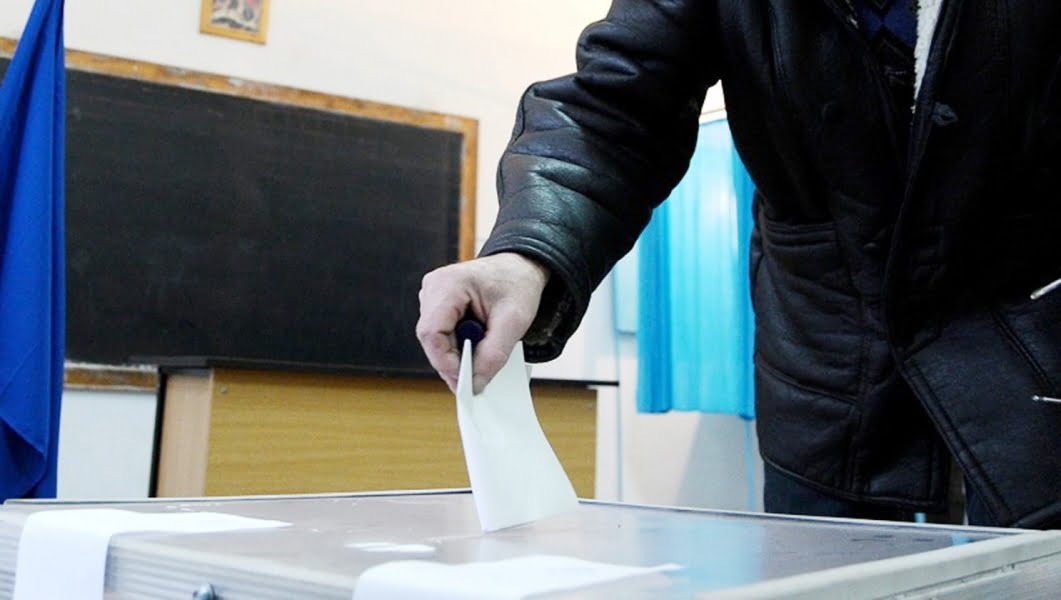 Read more about the article Duminică, 16 mai, a debutat campania electorală pentru alegerea primarului comunei Romos