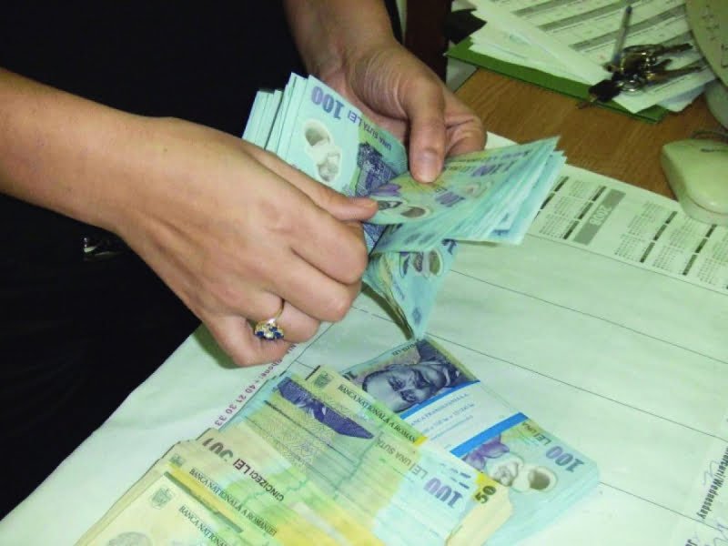 Read more about the article A scăzut salariul mediu în România