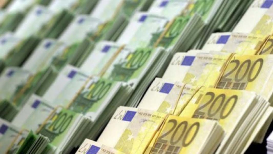 Read more about the article Leul continuă să se devalorizeze: Un nou curs istoric pentru euro