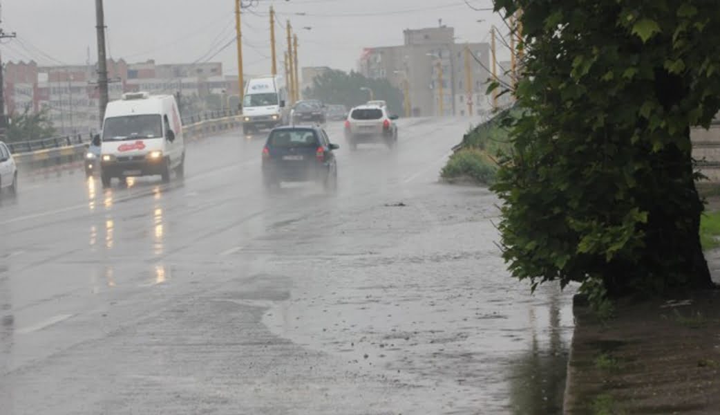 Read more about the article Sfârșit de săptămână cu vreme în răcire și ploi în multe zone ale țării