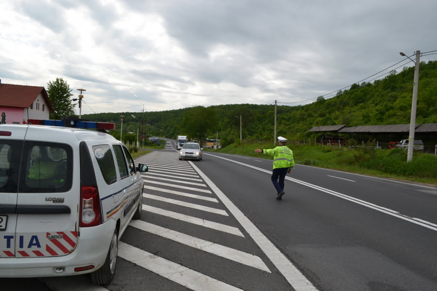 Read more about the article Şoferi imprudenţi au pus în pericol circulaţia pe drumurile din judeţ
