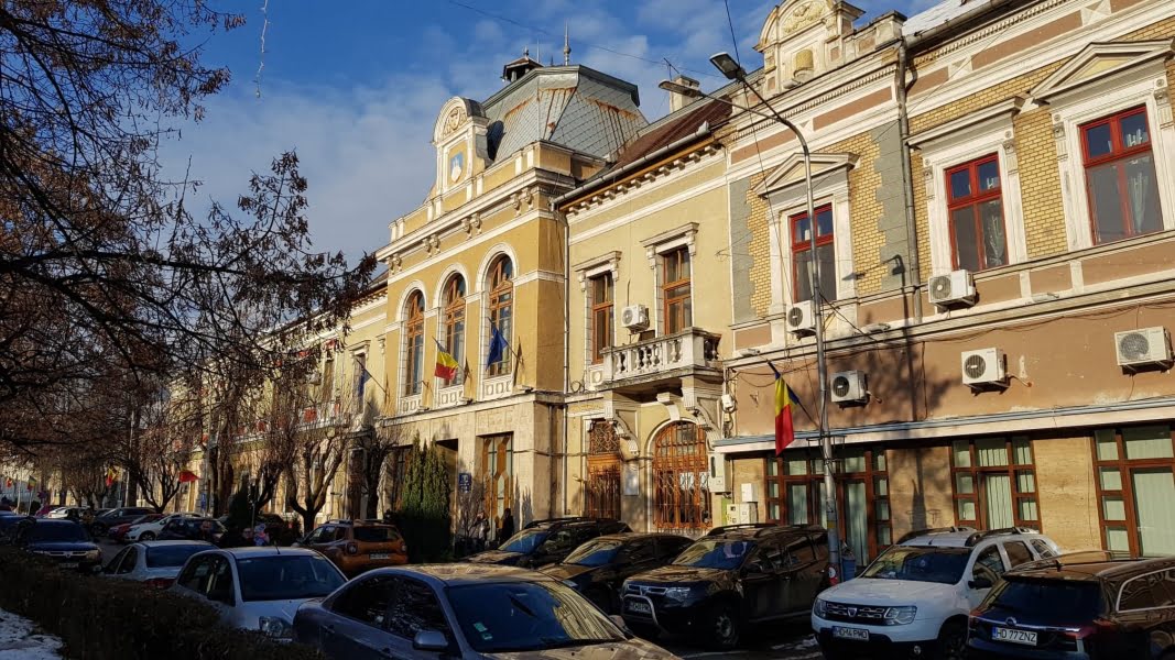 Read more about the article Miercuri vor fi semnate 10 contracte de finanţare pentru reabilitarea unor blocuri din judeţ