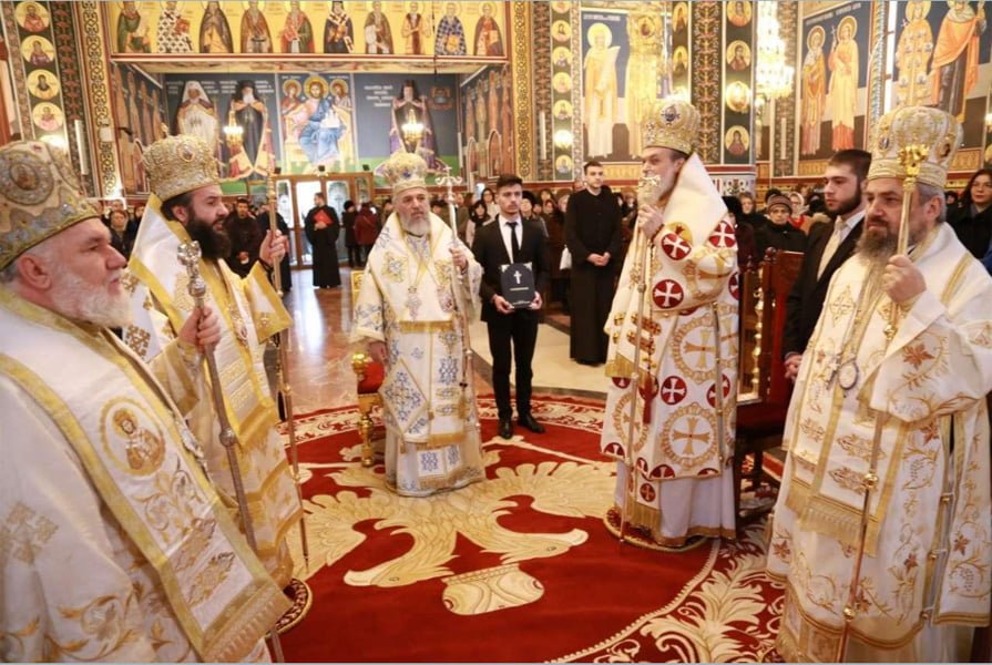 Read more about the article Episcopul Devei şi Hunedoarei, prezent la aniversarea Preasfinţitului Vincenţiu Ploieşteanul