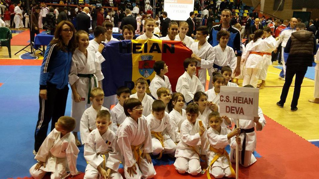 Read more about the article Karatiștii de la CS Heian Deva, medaliați la naționale
