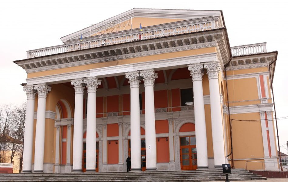 Read more about the article CJ și Primăria  Hunedoara finanțează lucrările de reabilitare a Casei de Cultură