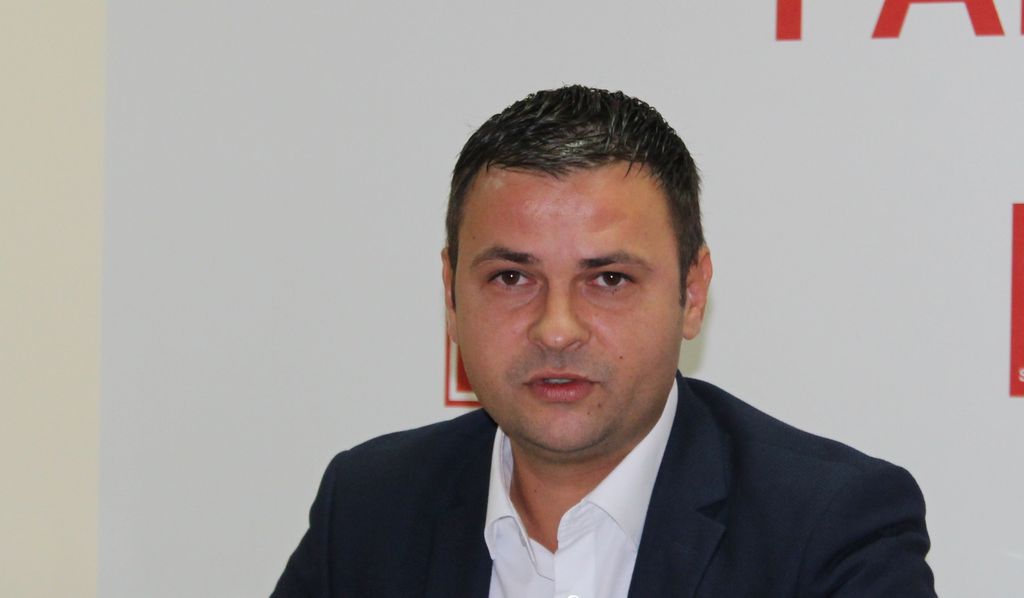 Read more about the article Viceprim-ministrul Daniel Suciu, ministrul dezvoltării regionale, la Deva