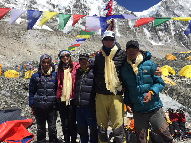 Read more about the article Doi români, pe cel mai înalt punct al muntelui Lhotse (Himalaya)