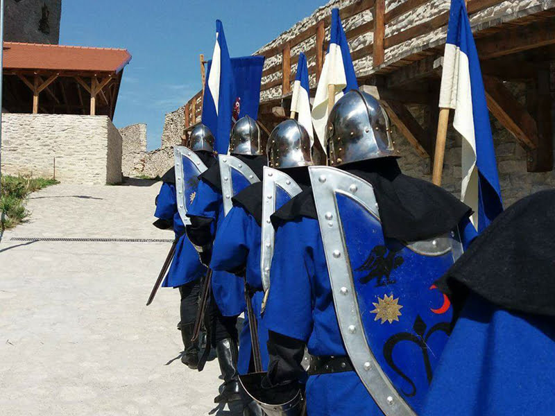 Read more about the article Garda Cetății Deva participă la Festivalul Medieval din Cetatea Neamț