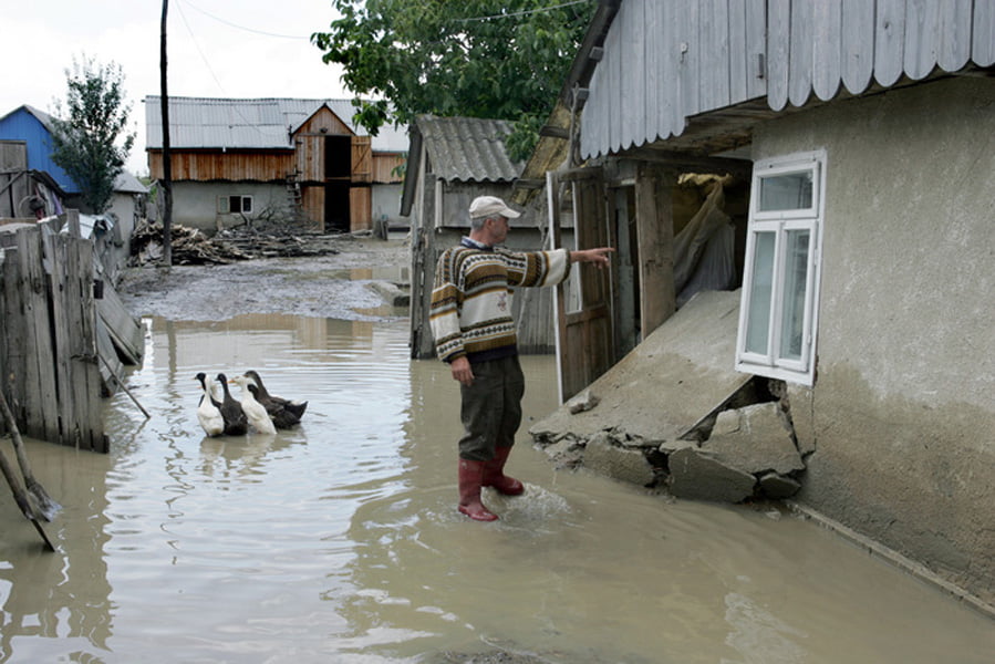 Read more about the article Sprijin financiar guvernamental pentru populația afectată de inundații