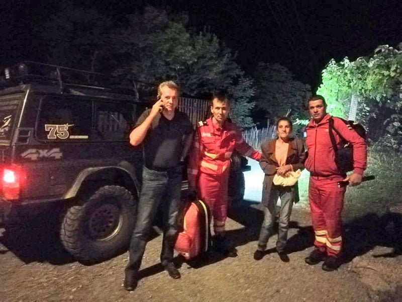 Read more about the article Asociaţia ACS 4 x 4 Travel şi pompierii orăştieni, sprijin pentru salvarea unei femei bolnave