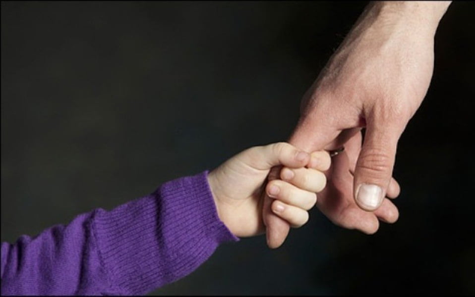 Read more about the article Legea adopției, modificată: Rudele copilului vor fi căutate o singură dată şi doar până la gradul al treilea