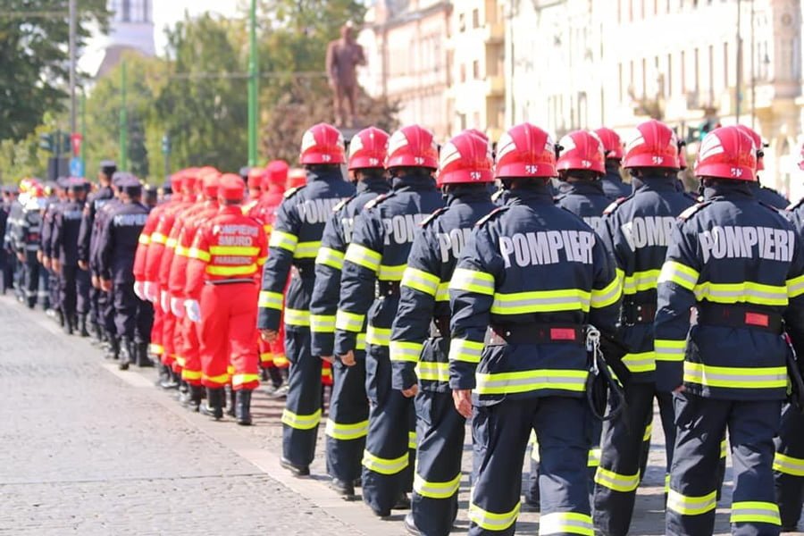 Read more about the article Aplică pentru cele 𝟯𝟬𝟬 𝗱𝗲 𝗹𝗼𝗰𝘂𝗿𝗶 alocate Școlii de Subofițeri de Pompieri și Protecție Civilă „Pavel Zăgănescu” Boldești!
