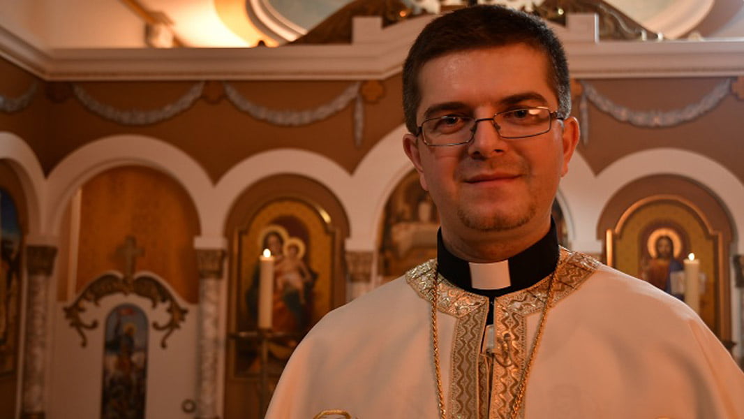 Read more about the article Un român, preotul Cristian Crişan, va fi cel mai tânăr episcop catolic din lume