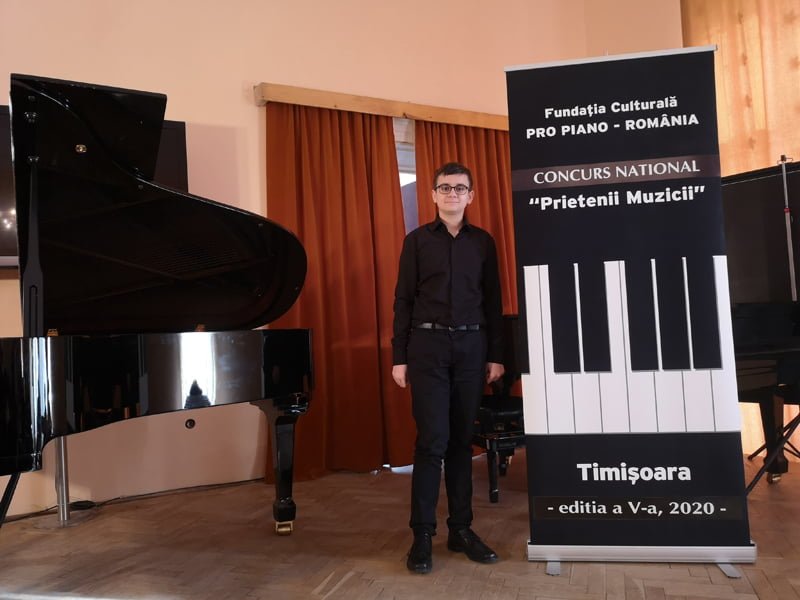 Read more about the article Premiul I la Concursul “Prietenii Muzicii” pentru un elev de la Liceul de Arte devean