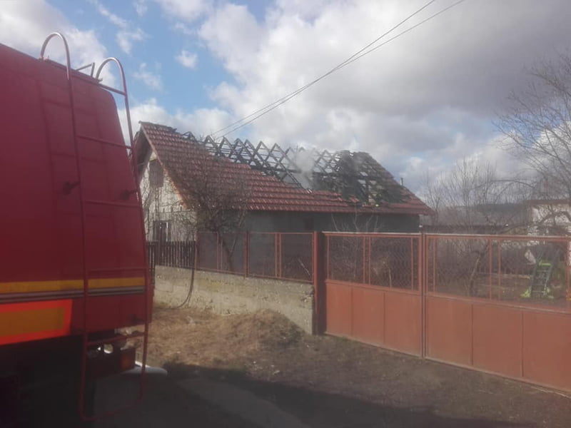 Read more about the article Incendiu la o casă din Aurel Vlaicu