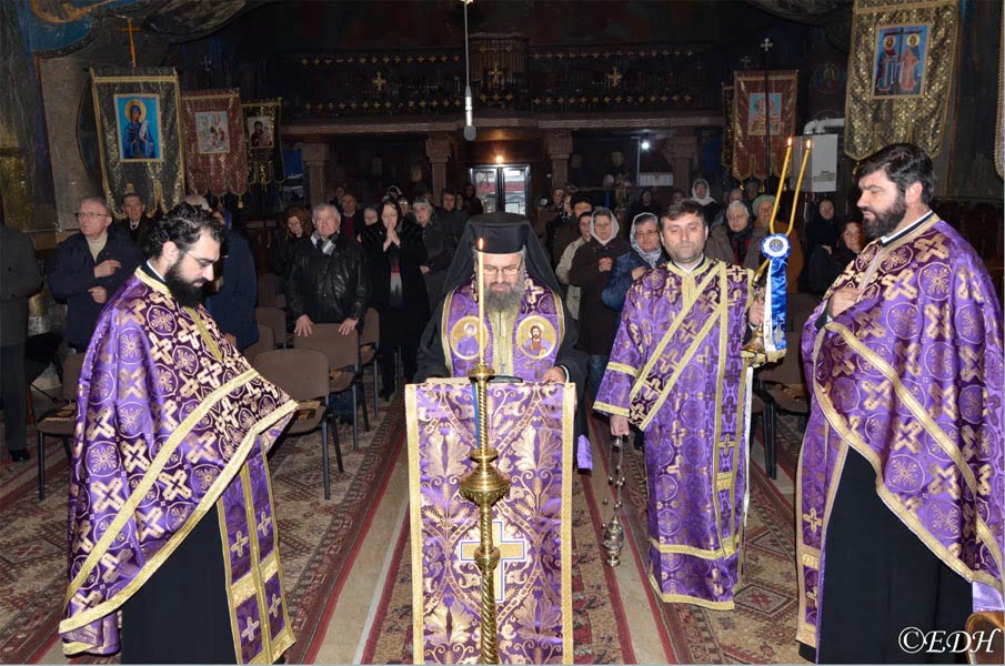 Read more about the article Preasfințitul Părinte Episcop Gurie a oficiat slujba Canonului Mare la Hunedoara