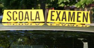 Read more about the article Se suspendă examinarea teoretică şi proba traseu pentru obţinerea permisului auto