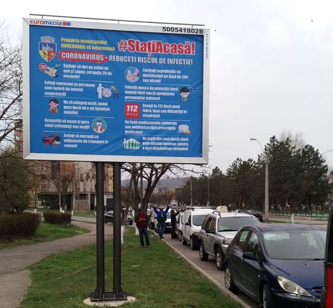 Read more about the article # coronavirus: Panouri informative montate în municipiul Hunedoara