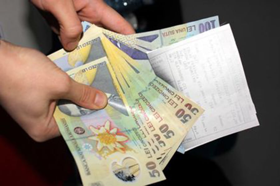 Read more about the article 1.700 de lei, pensia medie în România în luna august