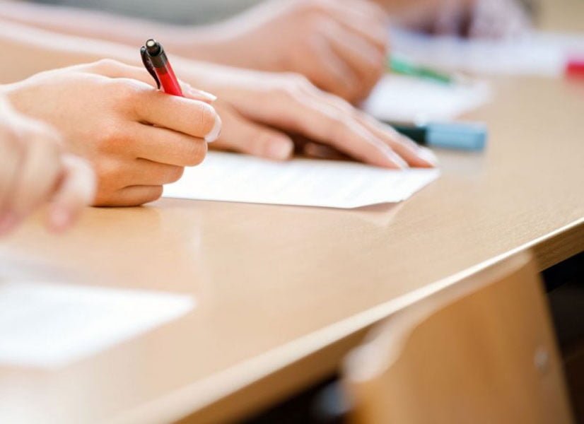 Read more about the article Modificări în materia pentru examenul de Evaluare Națională 2021. Fără gramatică și comentarii literare