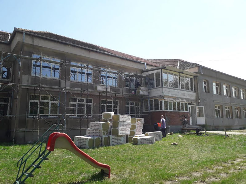 Read more about the article HUNEDOARA: Lucrări de reabilitare la Grădinița “Dumbrava Minunată”