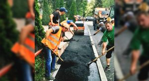 Read more about the article HUNEDOARA: Continuă lucrările de modernizare ale infrastructurii rutiere și pietonale