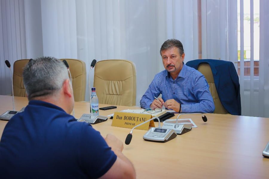 Read more about the article Primarul municipiului Hunedoara, Dan Bobouțanu, reia audiențele cu cetățenii