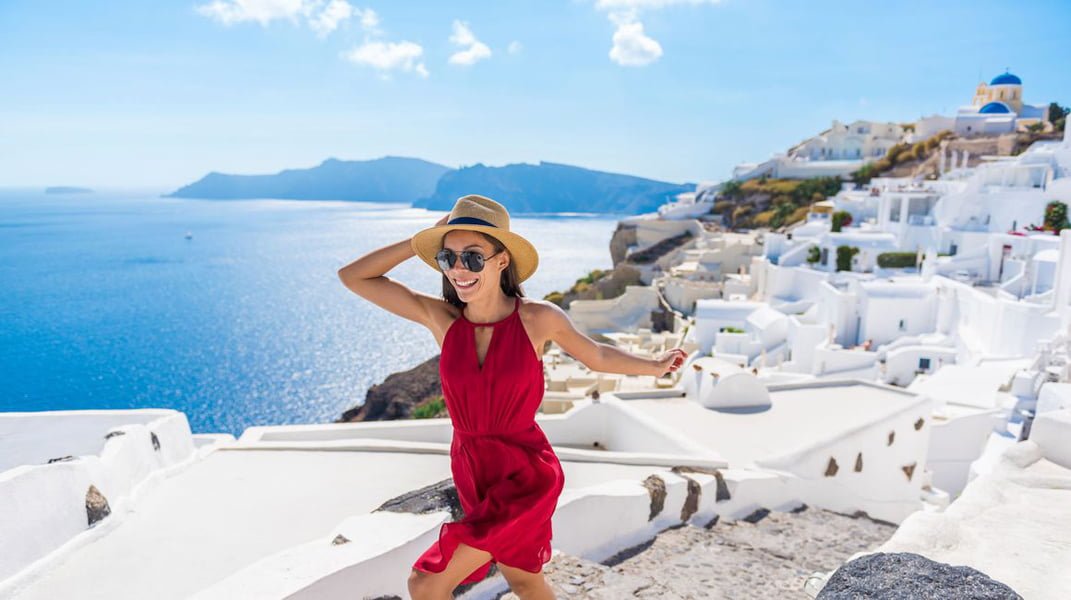 Read more about the article Tot ce trebuie să știi despre concediul în Grecia. Condițiile de călătorie cu avionul în insule sau cu autoturismul pe continent