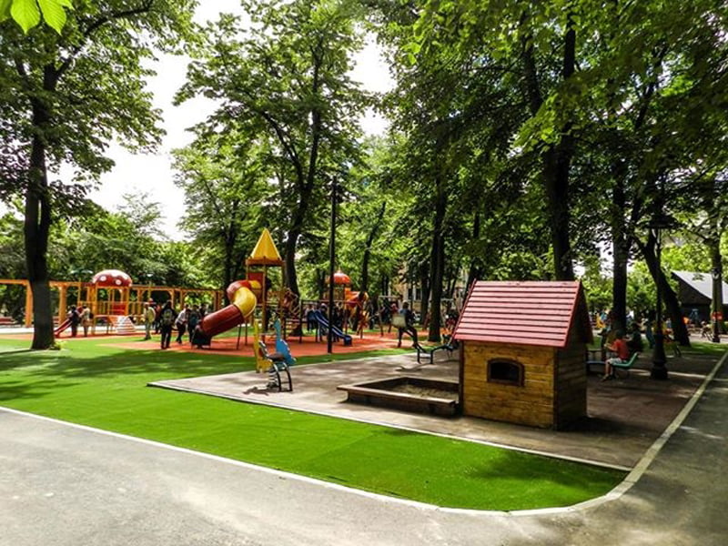 Read more about the article De vineri, 15 mai, se deschid parcurile din Deva, dar NU şi locurile de joacă