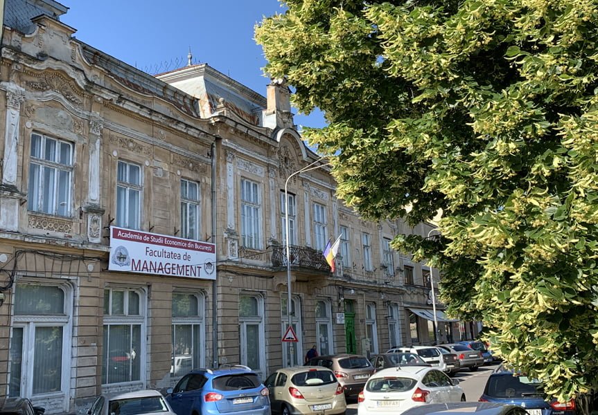 Read more about the article Înscrieri și admitere online la Centrul Teritorial Deva al ASE București – Facultatea de Management