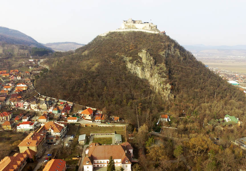 Read more about the article Un monument pe săptămână: Cetatea Devei