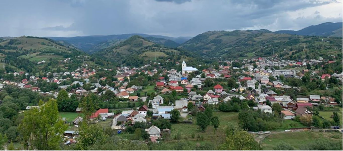 Read more about the article Moș Crăciun sosește și în acest an la copiii din comuna Bistra