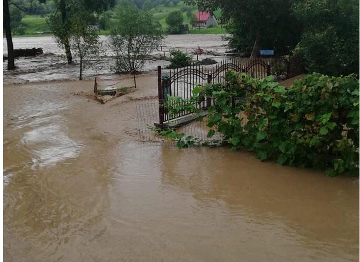 Read more about the article IGSU: Inundaţii în 39 de localităţi din 19 judeţe. Cele mai afectate, Bistriţa-Năsăud şi Hunedoara