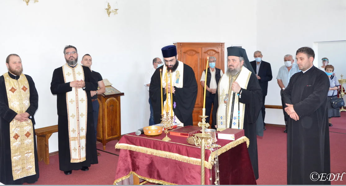 Read more about the article Sfințirea Paraclisului „Sf. Ioan Gură de Aur” din Orăștie