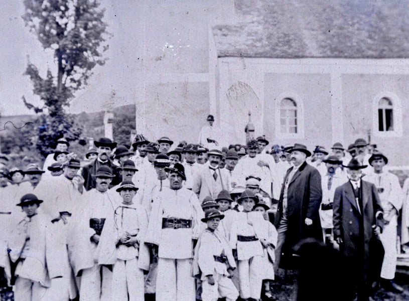 Read more about the article Muzeul devean prezintă: CLIȘEE FOTOGRAFICE PE STICLĂ DIN 1915