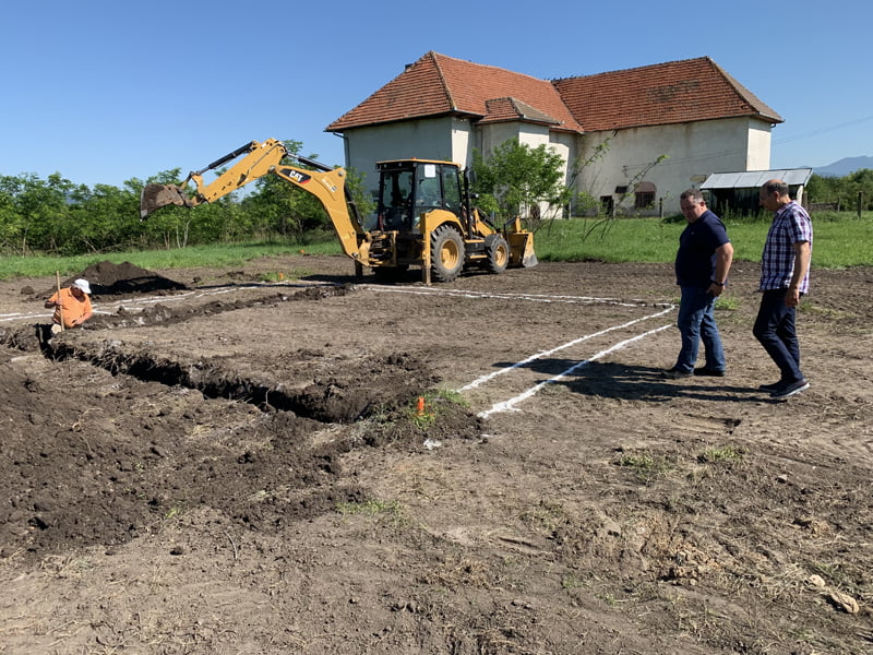 Read more about the article Am demarat lucrările de construcție a capelei mortuare din satul Bârcea Mică!