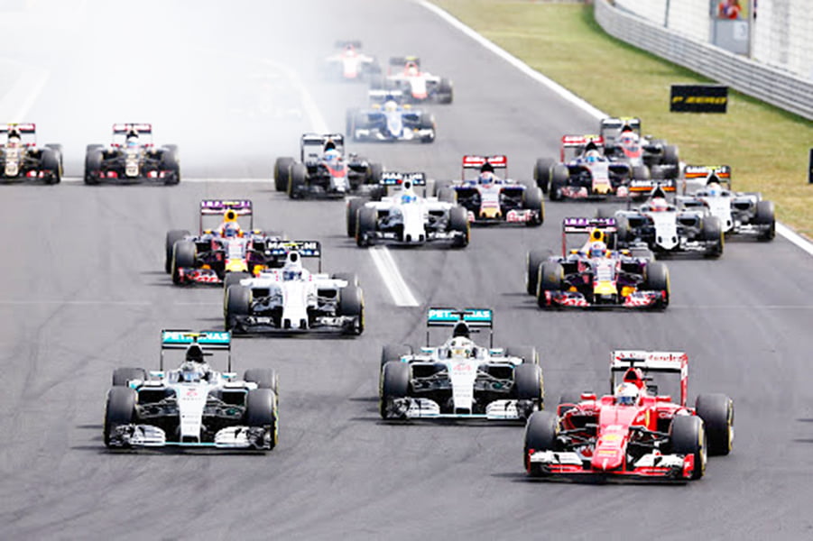 Read more about the article Automobilism Formula 1: Începe Marele Circ
