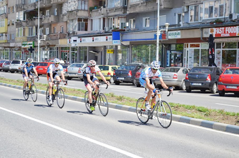 Read more about the article Ciclism: TURUL MUNICIPIULUI DEVA ediţia a- VIII-a