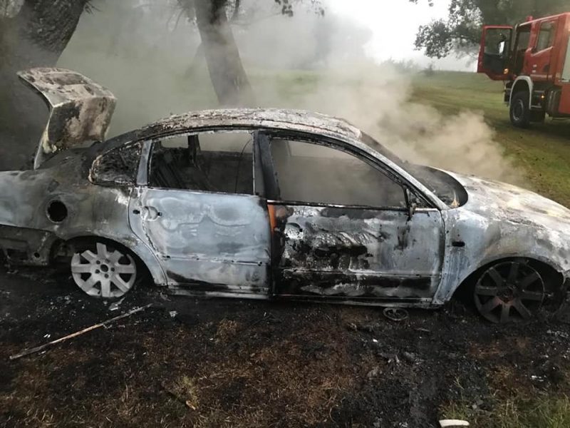 Read more about the article Incendiu la un autoturism în localitatea Strei soldat cu doi tineri răniţi