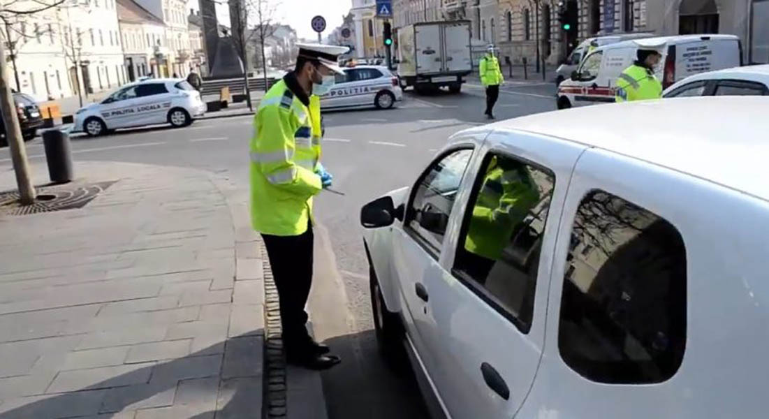 Read more about the article Prinşi de poliţişti, conducând maşini fără a avea permis