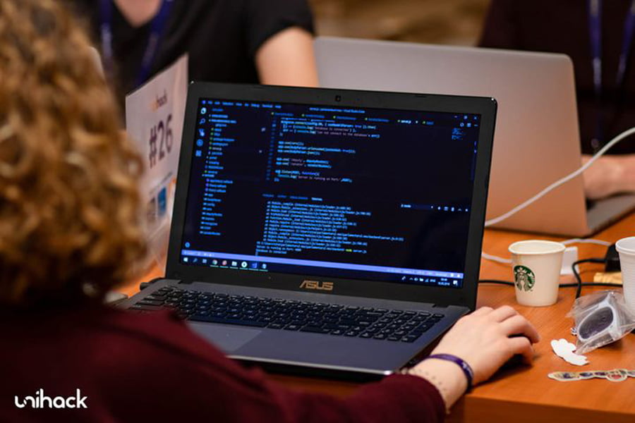 Read more about the article UniHack – hackathon internațional pentru elevi și studenți