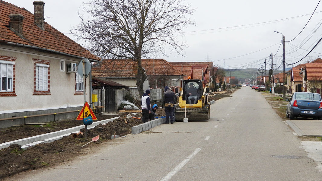 Read more about the article Lucrările de infrastructură în satul Cristur continuă!