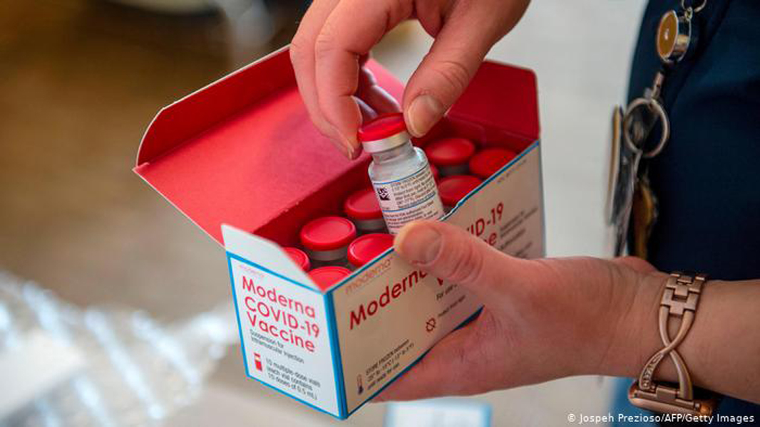 Read more about the article PROSPECTUL vaccinului MODERNA care va fi administrat și în România