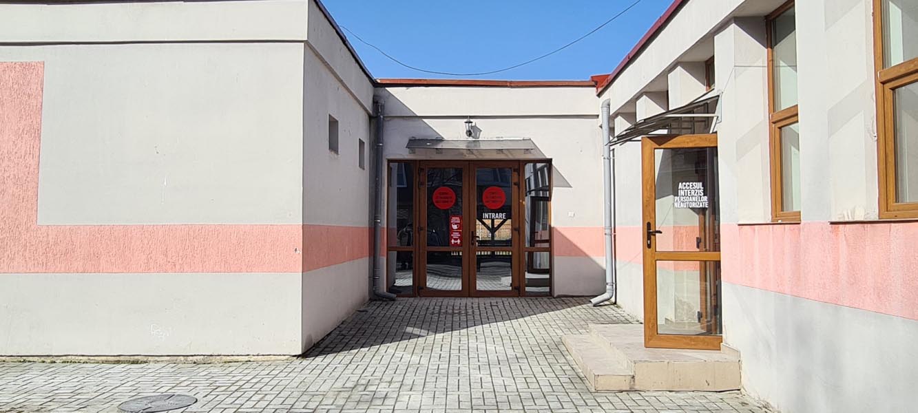 Read more about the article HUNEDOARA: Centrul de Vaccinare anti-COVID se mută în „Casa Pensionarilor”, lângă pietonală