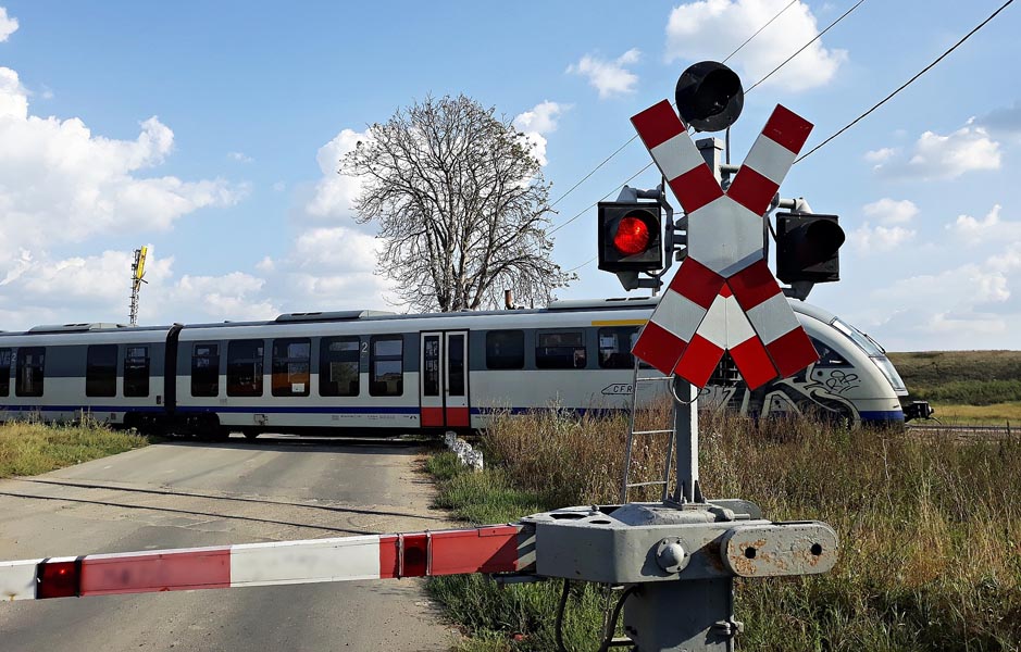 Read more about the article Trafic rutier închis temporar pe strada Valea Cernei din localitatea Sântuhalm, la trecerea de nivel cu calea ferată