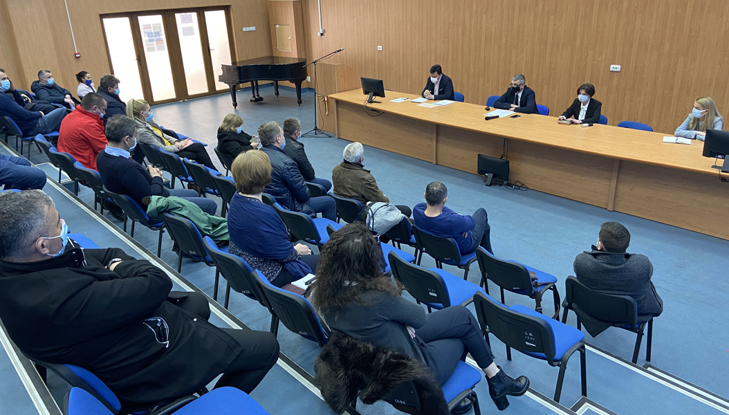 Read more about the article Instituţia Prefectului: Întâlnirea primariloir din judeţ cu conducerea regională AFIR